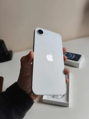 iPhone 16E Branco 128GB