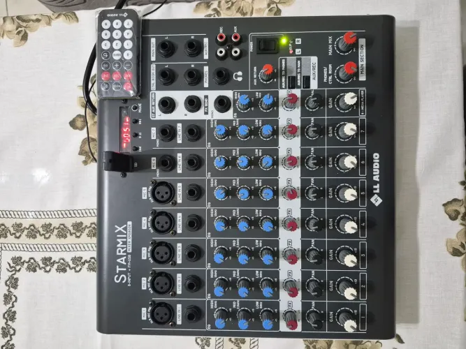 Mesa com 8 canais