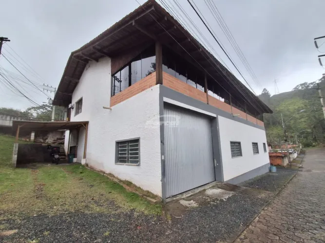 Galpão disponivel em Blumenau, bairro Velha.