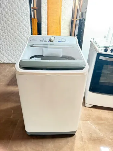 MÁQUINA VOLT 110 PANASONIC VALOR 1200$