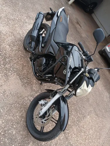 Vende-se Fazer 250