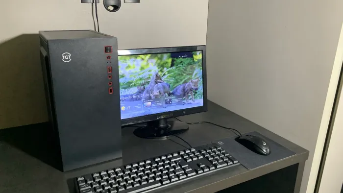Computador de mesa para escritório & roda programas e bom para estudos !
