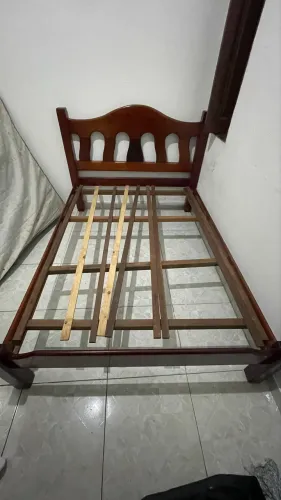 CAMA DE CASAL DE MADEIRA