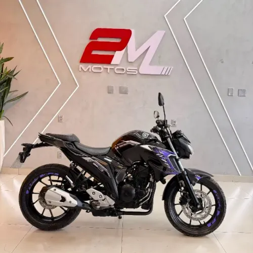 Yamaha FZ25 Fazer Edição Pantera Negra da Marvel 2020/2021