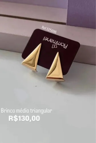 Brinco triangular Romannel