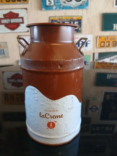 Lata antiga cacau show