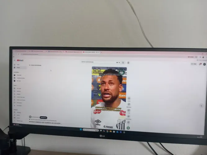 Monitor LG UltraWide Seminovo - Excelente Estado, Sem Marcas de Uso