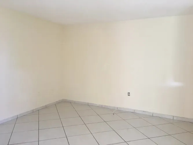 Apto de 1 quarto+ dependências em Jardim Colorado.