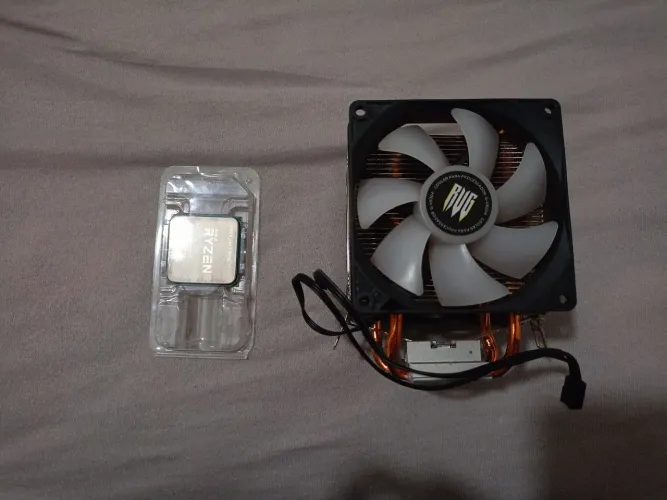 Ryzen 3 3200g 4/4 e cooler G-VR304 usados