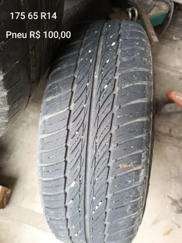 Pneu Evertrek General 175 / 65 R14 usado do Ford Fiest.