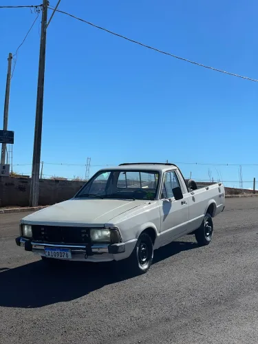 Ford Pampa 4X4 Jeep GL / L 1.6 (álcool) 1986