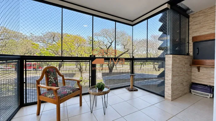 Apartamento à venda na Av. Érico Veríssimo - 3 dormitórios, suíte, sacada com churrasqueir