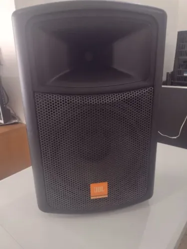 Caixas de som JBL 121a