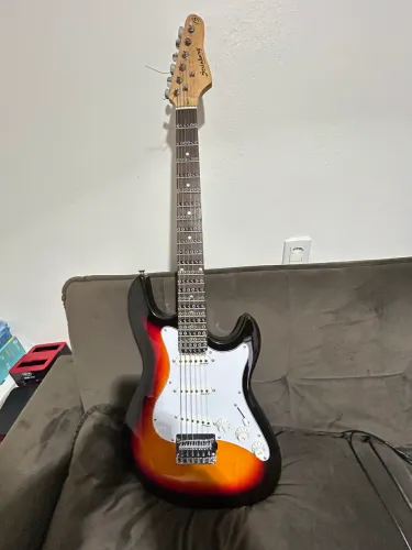 Guitarra Strinberg strato + Cubo Sheldon