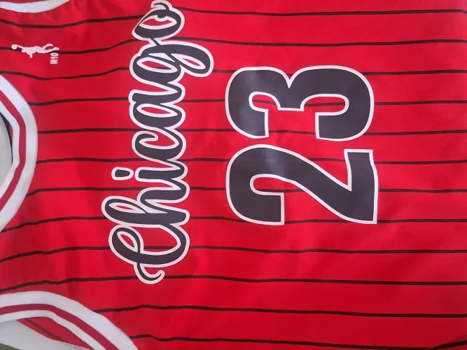 Vendo Regata de basquete com tecido muito bom!