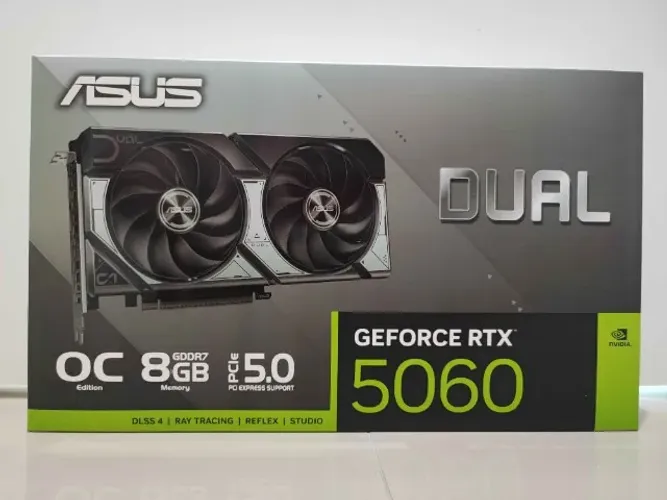 Placa de Video Asus GeForce RTX 5060 Dual OC Edition, 8GB, GDDR7, 128-bit