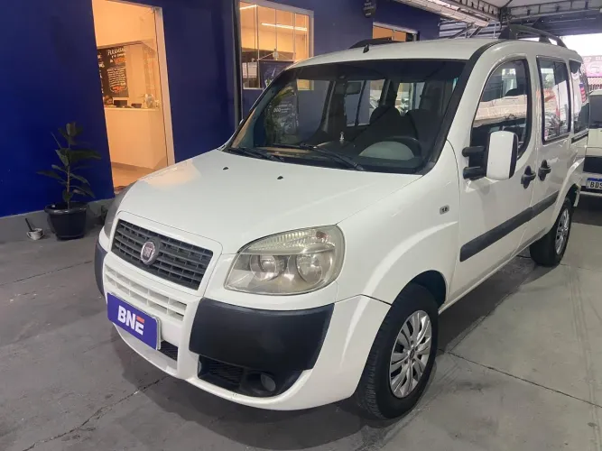 Fiat Doblo HLX 1.8 MPI Flex 5P 2010