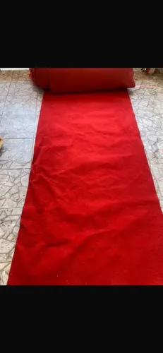 Tapete passadeira vermelho