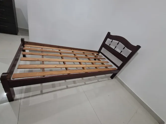 Cama Solteiro MDF Usada