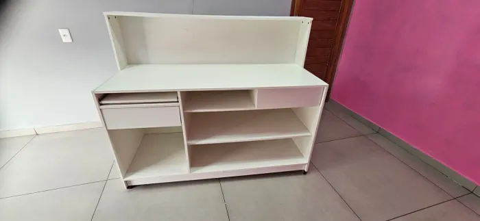 Balcão de loja em mdf