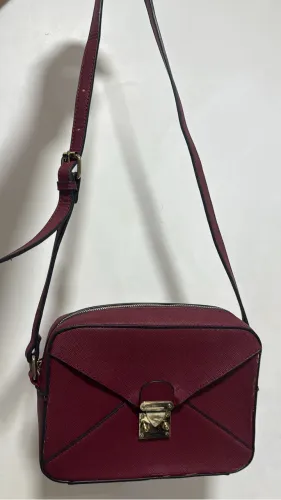 Vendo essas 2 bolsas por R$30,00