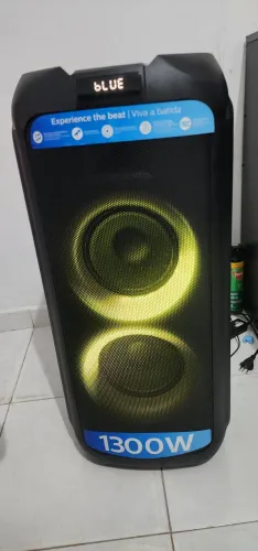 Caixa de som, semi nova