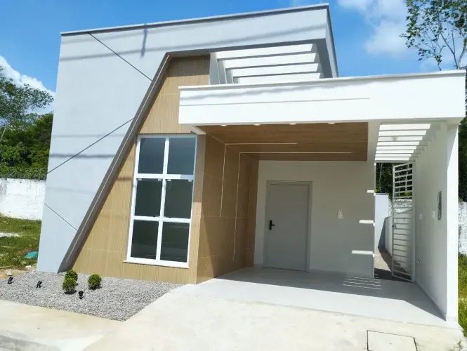 Casa nova com pe direito duplo no Condominio Betel Ananindeua