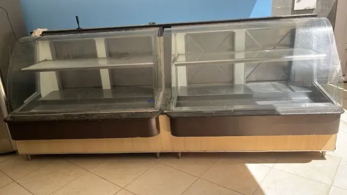 BALCÃO DE VITRINE SECA