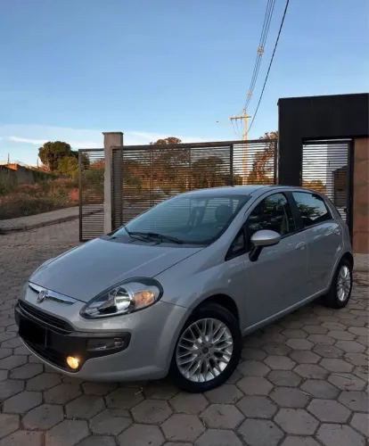 Fiat Punto Essence 1.6 Flex 16V 5P 2014