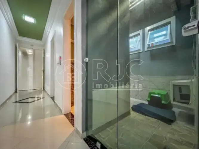 Imóvel para venda tem 330 metros quadrados com 4 quartos em Tijuca - Rio de Janeiro - RJ