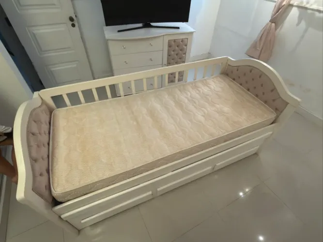 Kit de cama + cama da babá e comoda com gavetas