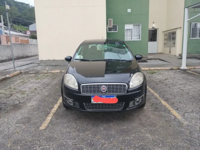Fiat Linea Absolute 1.9/1.8 Flex Dualogic 4P 2012