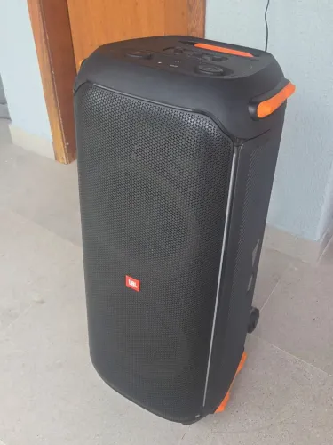 Caixa de som JBL PARTYBOX 710