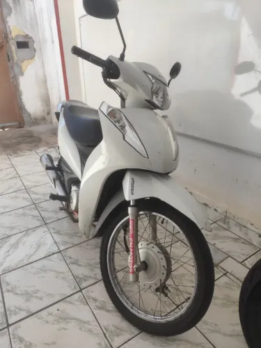 Honda Biz 110i 2021 Branca