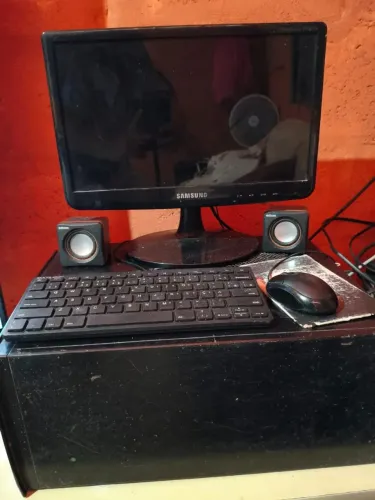 Kit Computador Antigo CCE Info T232L (2012) - Completo / Para Retirada de Peças ou Reparo.