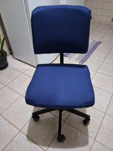 Cadeira secretária giratória