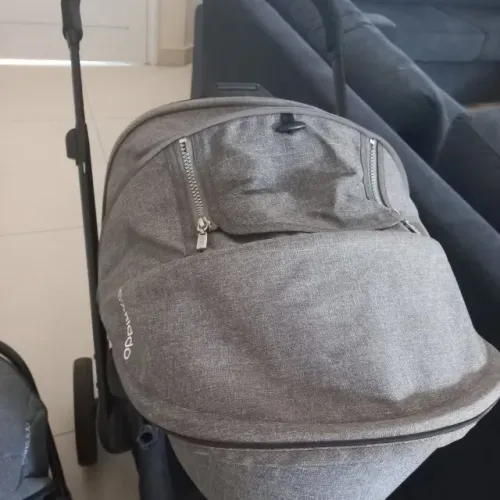 Conjunto de Carrinho + bebê conforto + assento de elevação