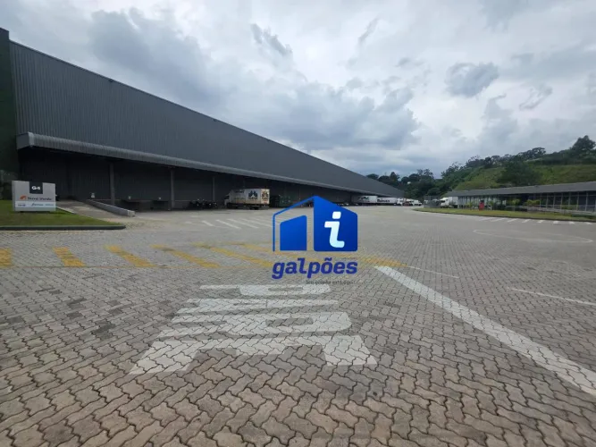 Galpão Logístico com 1.646 m² próximo da CEASA em Contagem/MG