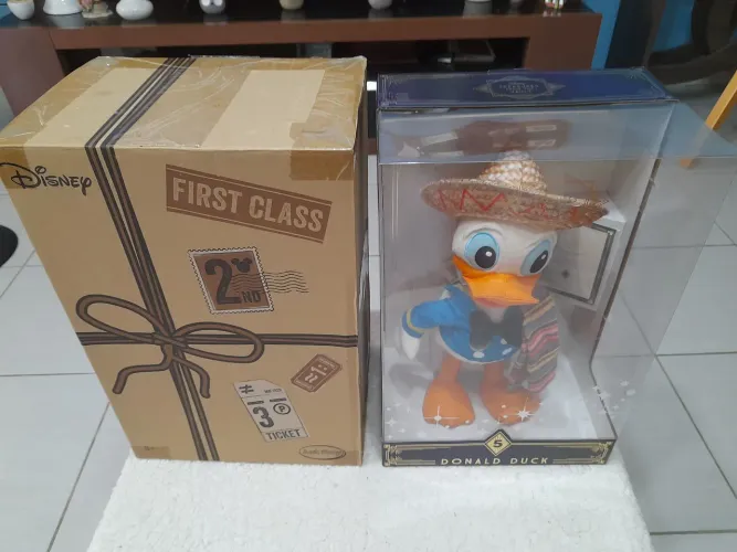 Disney treasures from the vault edição limitada Pato Donald novo original lacrado.