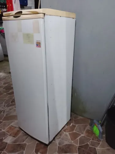 Geladeira simples