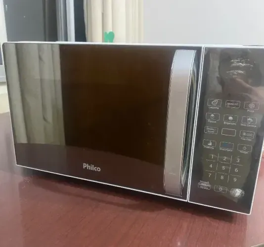 Micro-ondas Philco espelhado