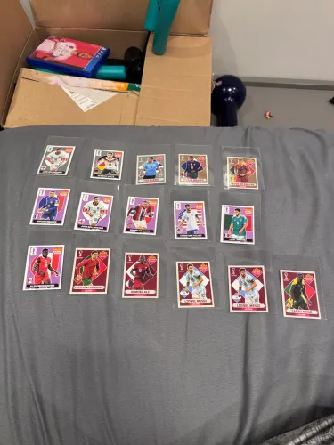 KIT DE 16 FIGURINHAS LEGENDS DA COPA 2022 e 2026