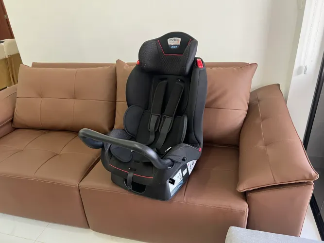 Cadeirinha Burigotto Matrix Evolution K Infantil para Carro - Ótimo Estado