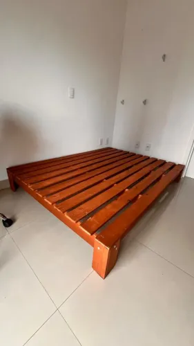 Cama Casal Oriental Penafort com Colchão