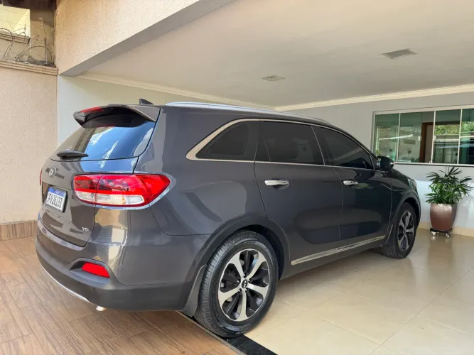 Kia Motors Sorento 3.3 V6 24V 270cv 4X2 Aut. 2016