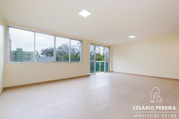 Apartamento 3 Quartos (1 suíte) + 1 Vaga na Água Verde!