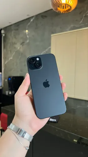 iPhone 15 128GB