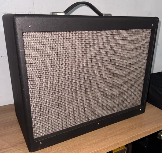 Caixa Guitarra + Falante 12"  Meteoro 8 Ohms - Excelente Estado