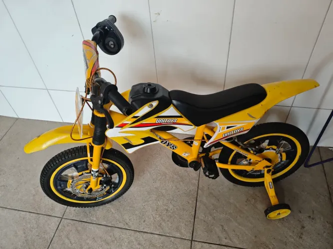 Bike inycloss infantil freio a disco com rodinhas.