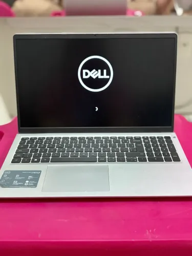 Notebook Dell 15 - i5 , 8GB, 256GB